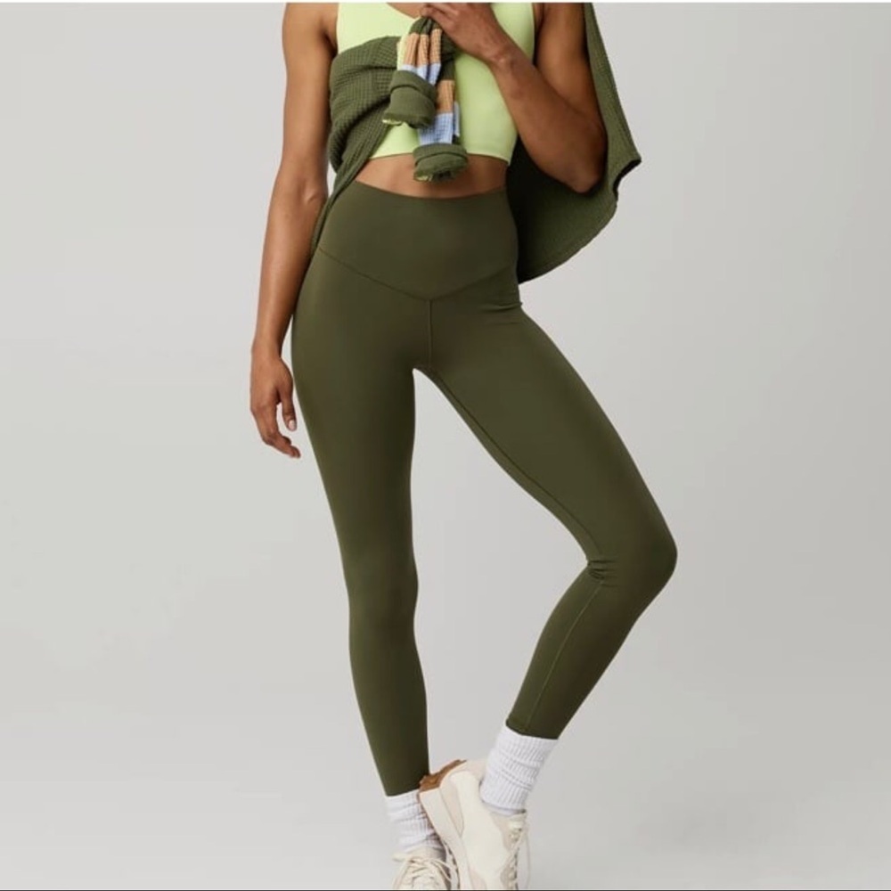 Offline by Aerie Green Real Me 7/8 Legging Hi Rise Size Small Workout Running